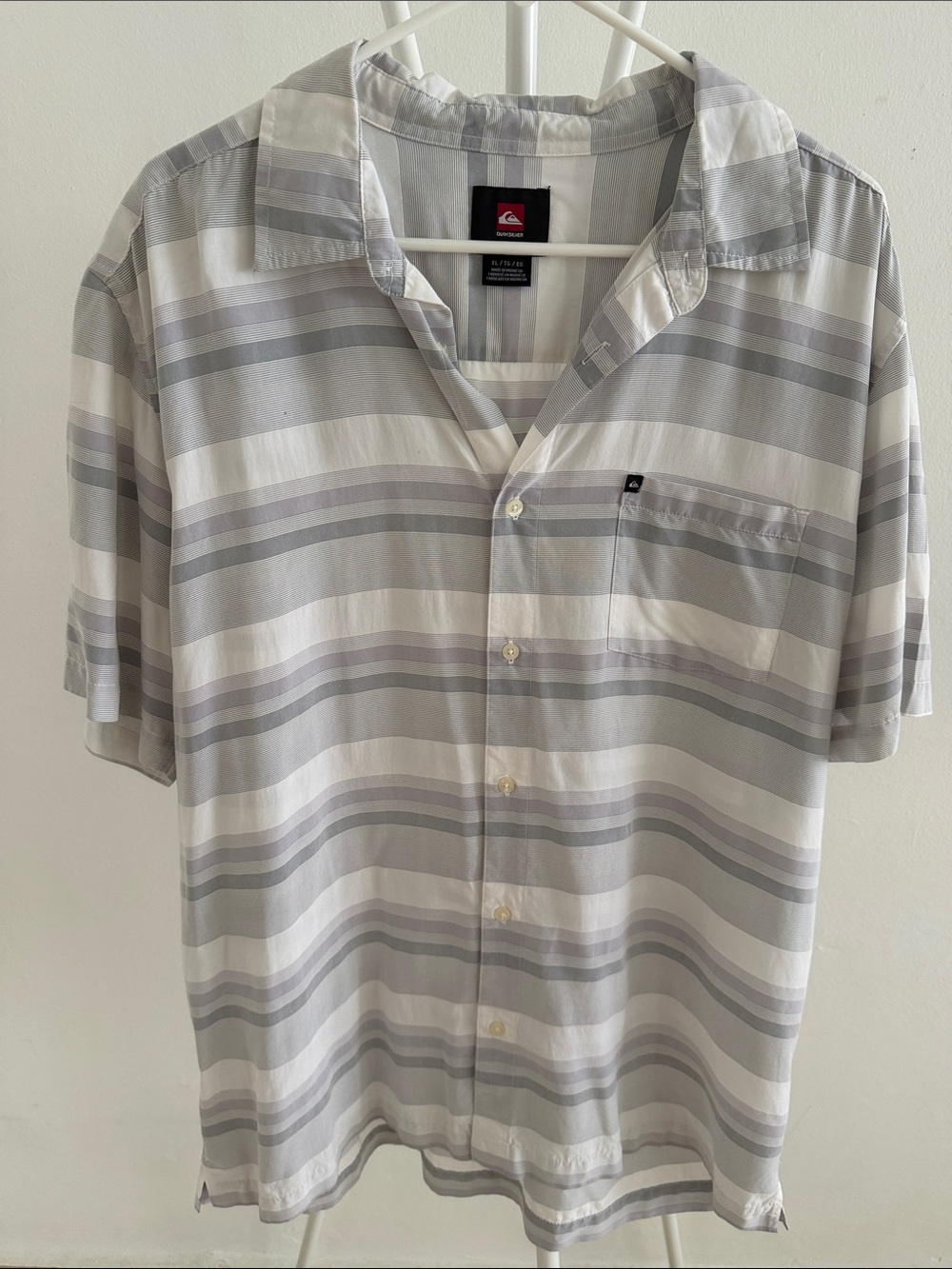 Quiksilver Men’s Short-Sleeve Button-Down Shirt in Gray and White Stripes